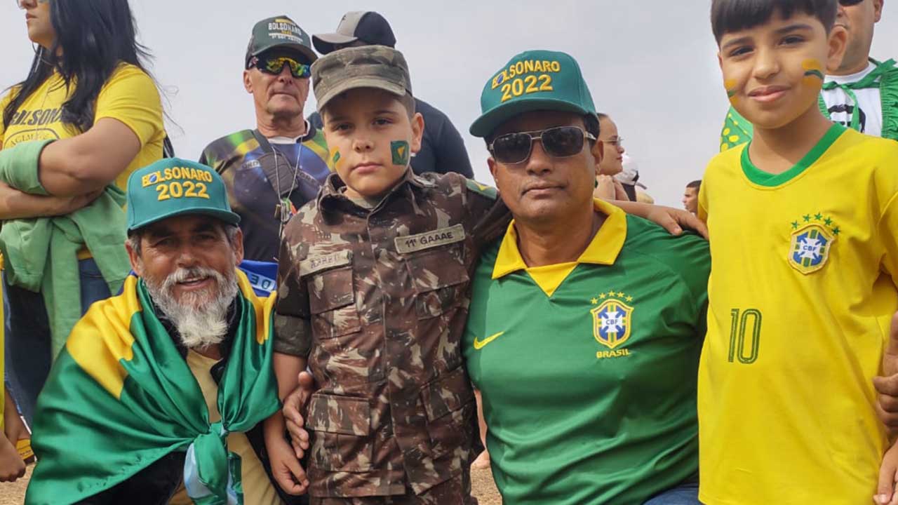 Caravana de João Pinheiro participa do 07 de setembro em Brasília, que reuniu mais de um milhão de pessoas
