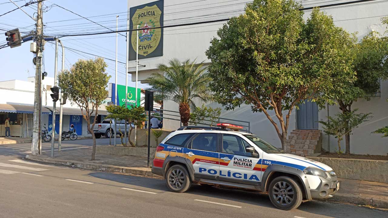 Homem leva seis tiros pelas costas e sobrevive em Brasilândia de Minas; um suspeito foi preso