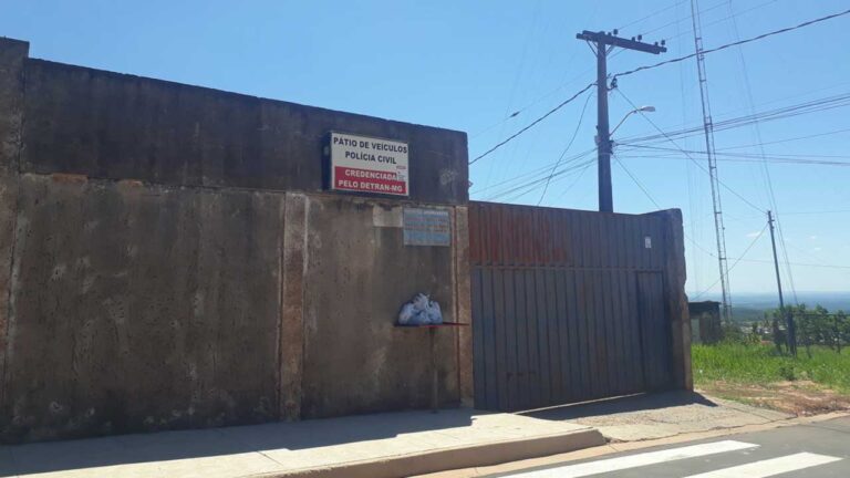 Dupla tenta furtar pátio da Polícia Civil no Bairro Itaipu, em João Pinheiro