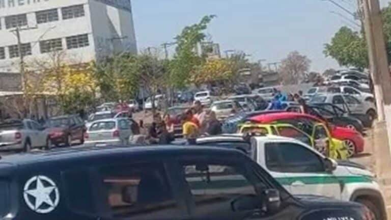 Familiares e amigos prestam últimas homenagens a jovem de 24 anos morto em acidente na BR-040 em João Pinheiro
