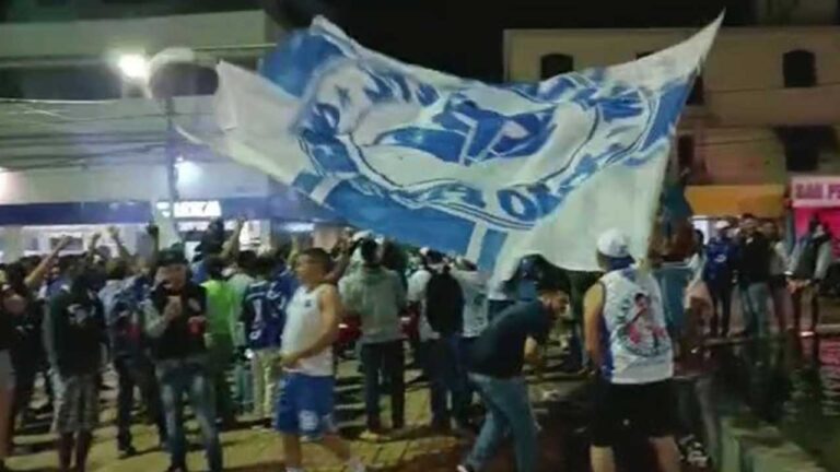 Festa do acesso: cruzeirenses de João Pinheiro comemoram volta do clube à Série A do futebol brasileiro