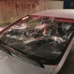 Em ataque de fúria, mulher destrói veículo do marido com martelo em João Pinheiro