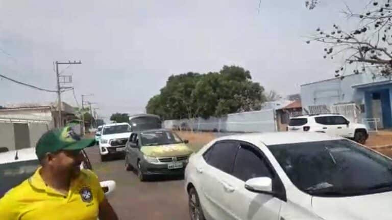 Carreata pró Bolsonaro acontece um dia antes das eleições em Brasilândia de Minas