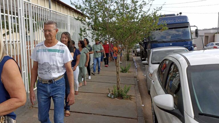 Eleitores pinheirenses levantam cedo e movimentam sessões eleitorais da cidade
