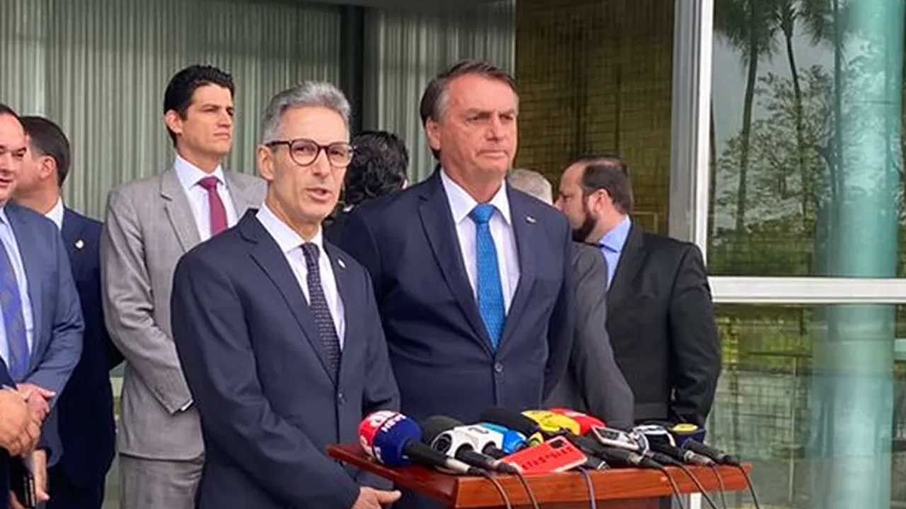 Zema confirma apoio a Bolsonaro no segundo turno; anúncio foi feito no início desta manhã