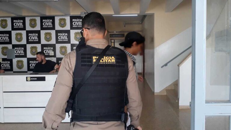 Mulher é presa suspeita de furtar joalheria em João Pinheiro; outros dois também participaram do crime