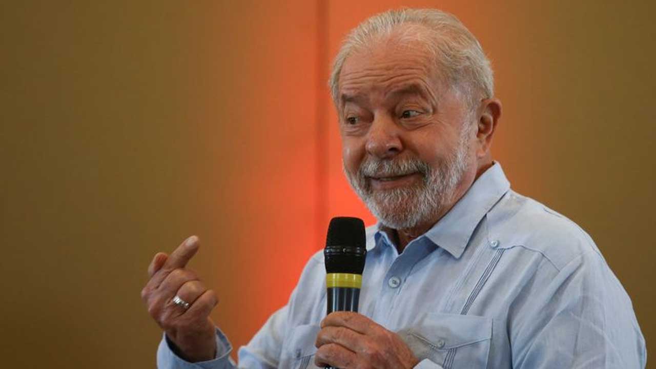Pesquisa IPEC aponta que Lula tem 50% dos votos no 2º turno e Bolsonaro 43%