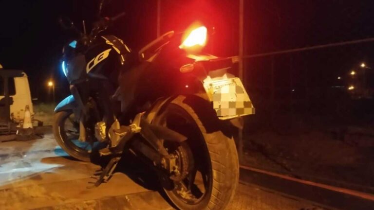 Homem é preso pela Polícia Militar após ser flagrado pilotando moto clonada em Brasilândia de Minas