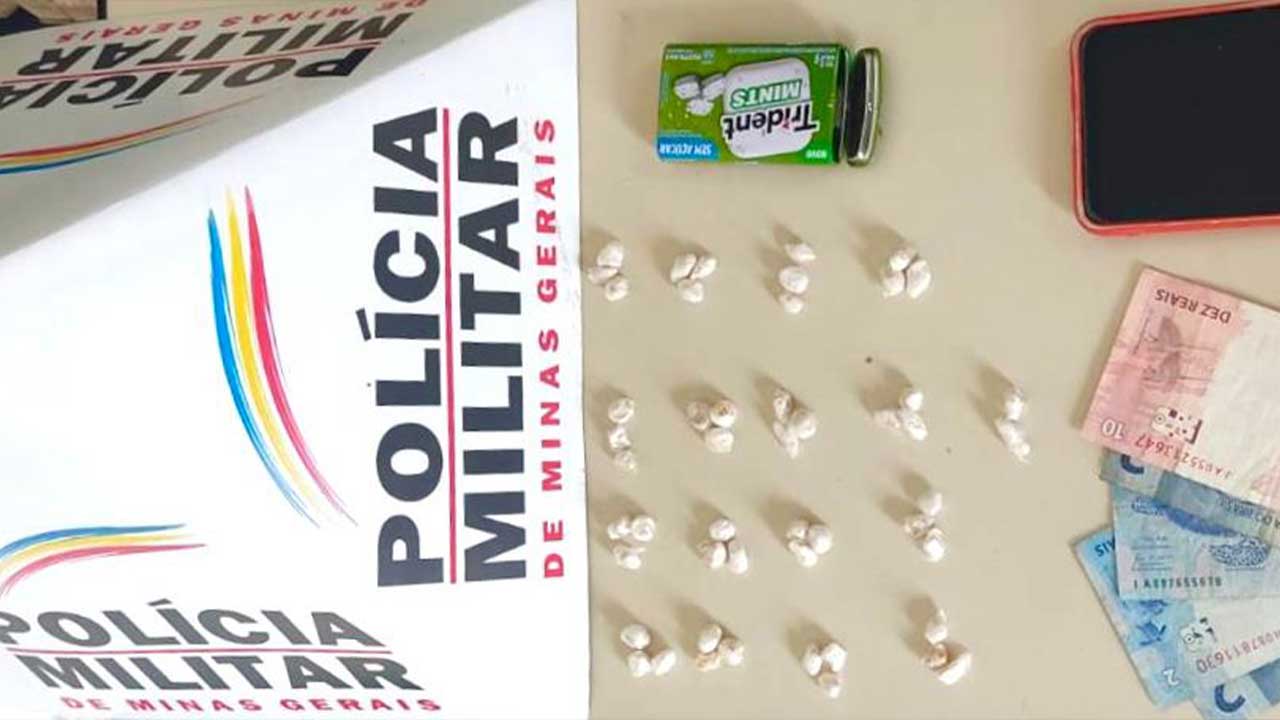 Adolescente foge da polícia e é apreendido dentro de igreja com 50 pedras de crack em João Pinheiro