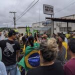 Ato de civilidade em frente ao quartel da Polícia Militar marca o dia de finados em João Pinheiro