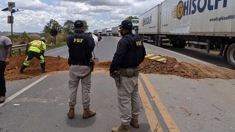 Não há mais pontos de bloqueios nas rodovias estaduais e federais de Minas Gerais