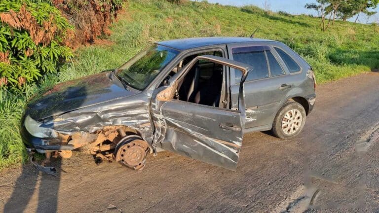 Motorista embriagado causa acidente e acaba preso pela polícia em Presidente Olegário