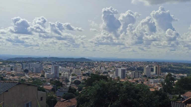 Saldo de empregos em João Pinheiro ainda é positivo, mas caiu em relação aos demais meses, aponta o CAGED