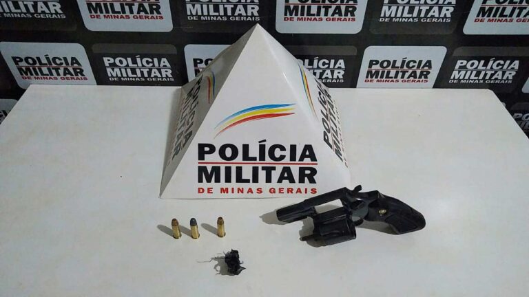 Homem ameaça mulheres de morte, agride policiais e acaba preso no distrito de Canabrava, em João Pinheiro