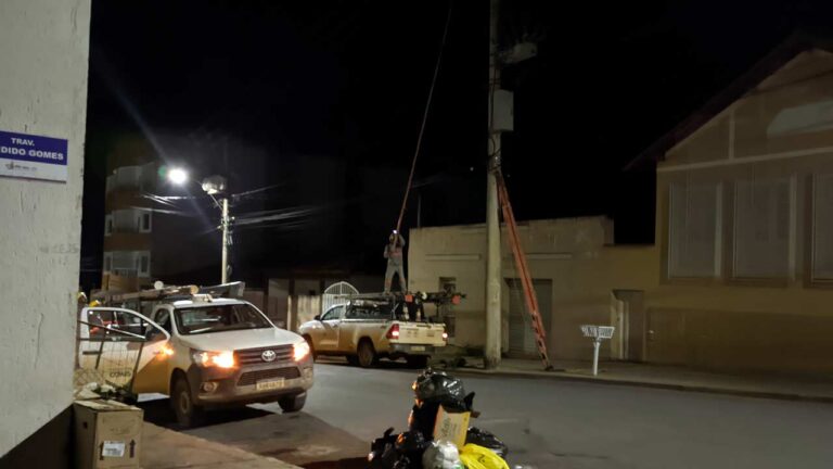 Curto circuito causado por um pardal deixa parte de João Pinheiro no escuro