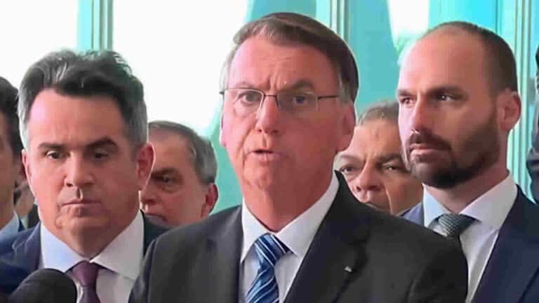 Bolsonaro fala após quase 48 horas, não parabeniza Lula e diz que vai cumprir Constituição