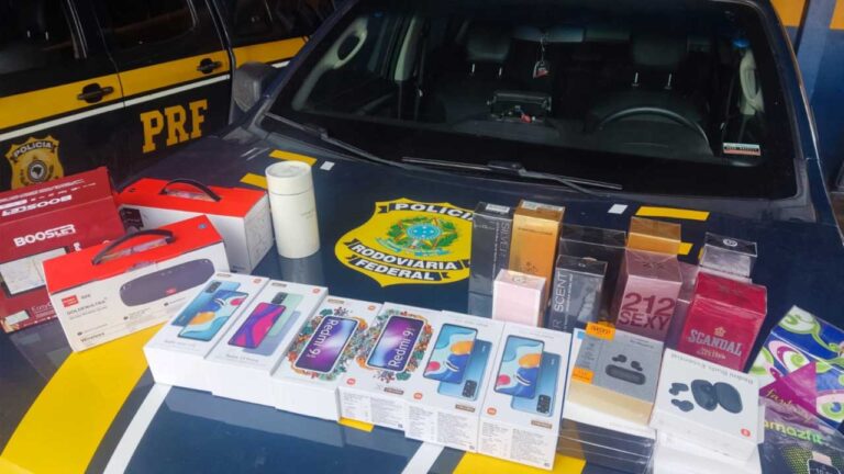 PRF apreende celulares, perfumes e caixa de som do Paraguai após perseguição na 365, em Varjão de Minas
