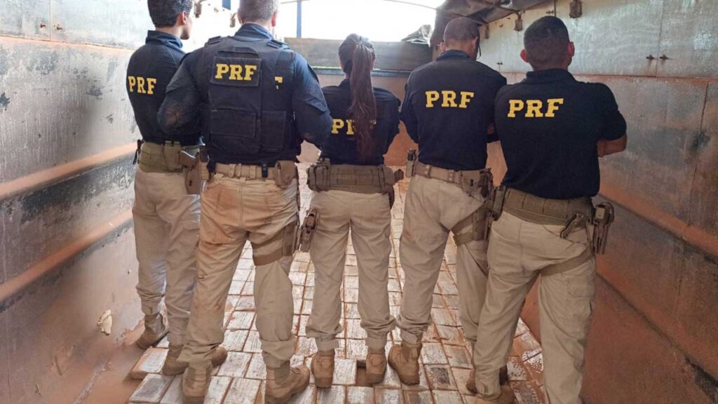 PRF apreende meia tonelada de cocaína pura avaliada em cerca de R$ 99 milhões na BR-040, em Paracatu