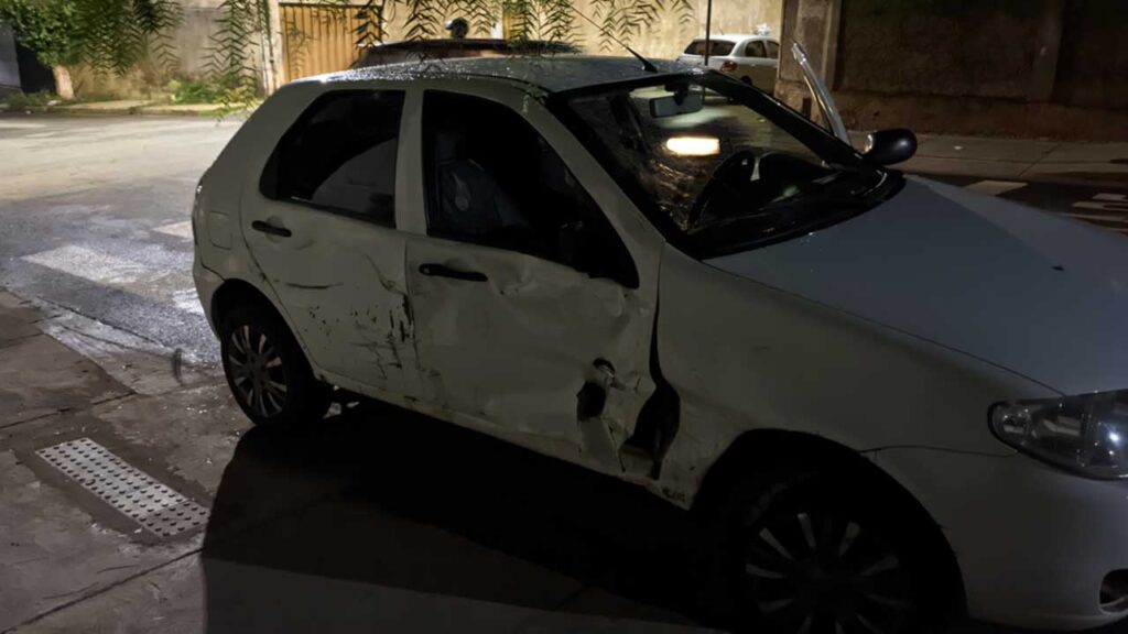 Motorista de caminhonete avança parada obrigatória e provoca acidente no Esplanada em João Pinheiro