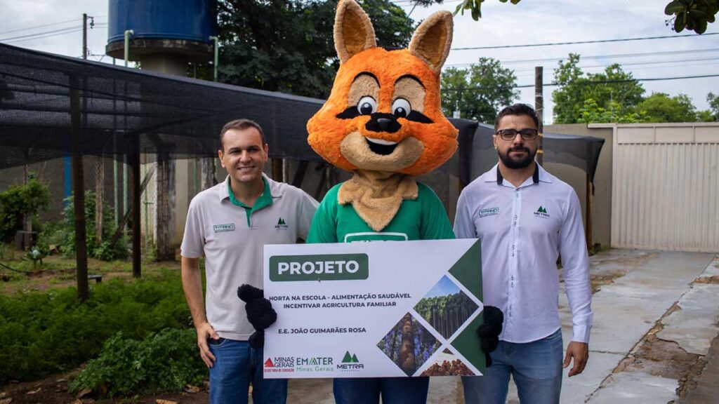 Com parceria da Metra Industrial, projeto 'Horta na Escola' é implantado em Escola Estadual de João Pinheiro