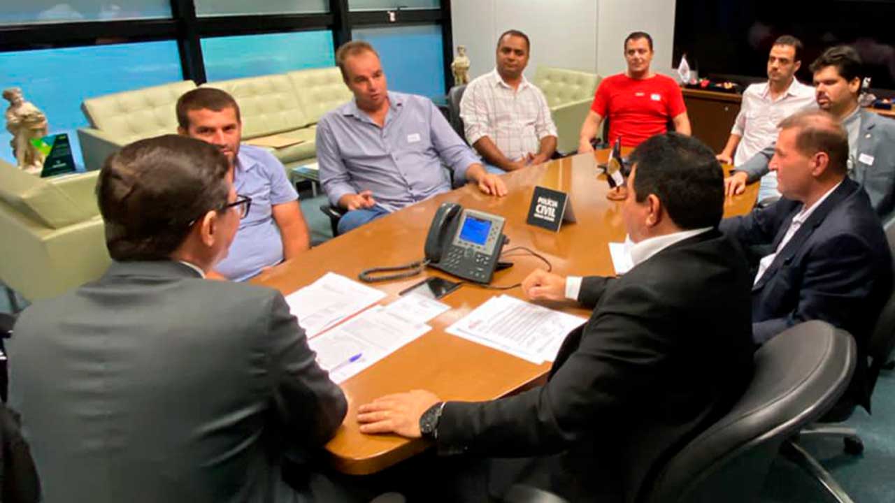 Autoridades de João Pinheiro se reúnem com Coronel da PM para manter subdestacamento de Canabrava