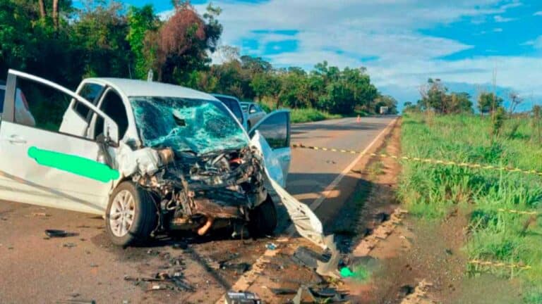 Motorista de 43 anos morre em grave acidente envolvendo três veículos em Presidente Olegário