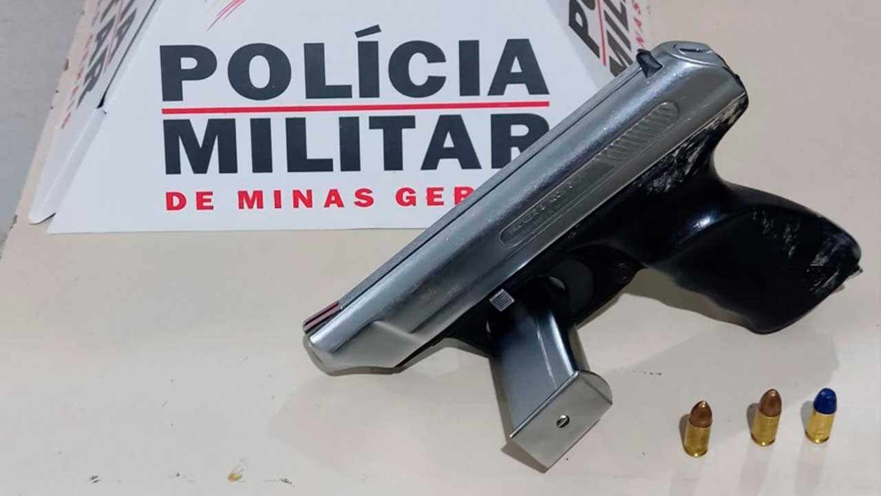 Jovem é preso e adolescente apreendido com pistola 9mm em João Pinheiro