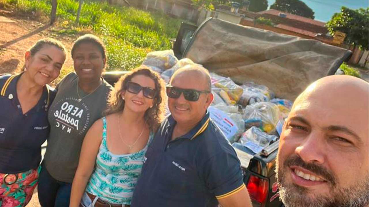 Rotary Club Satélite de Brasilândia de Minas entrega cestas de natal para famílias carentes de Brasilândia de Minas