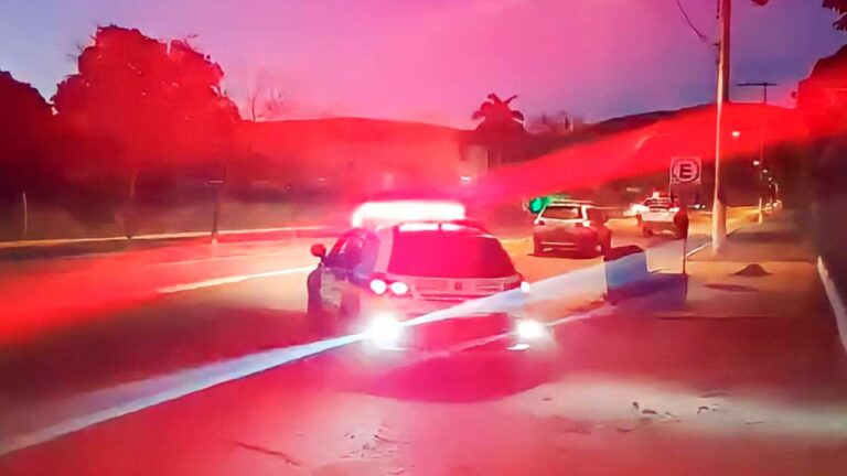Mulher se esconde no mato com filhos pequenos para não ser agredida pelo marido em Brasilândia de Minas