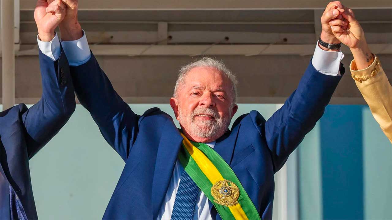 Após varredura da PF contra espionagem, Lula despacha no Planalto e recebe ministros nesta quarta