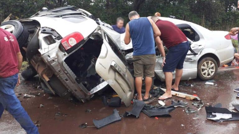 Grave acidente na divisa entre João Pinheiro e São Gonçalo do Abaeté deixa um morto e oito feridos na BR-365