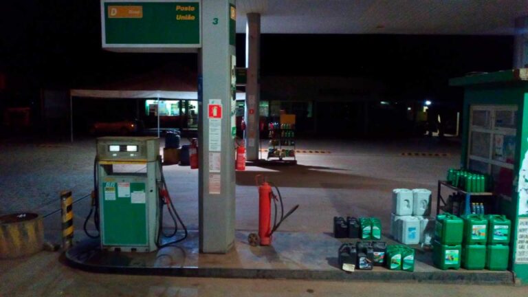 Ladrão furta lubrificante e aditivo de posto de combustíveis em Brasilândia de Minas