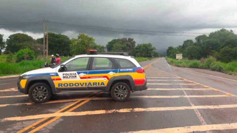 Devedor de pensão alimentícia é preso em blitz da PM na LMG-667, em Brasilândia de Minas