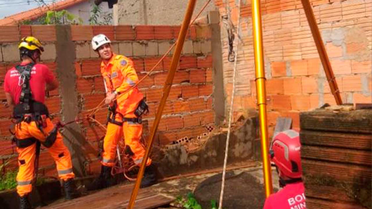 Mulher de 46 anos é resgata de cisterna de 7 metros em Paracatu