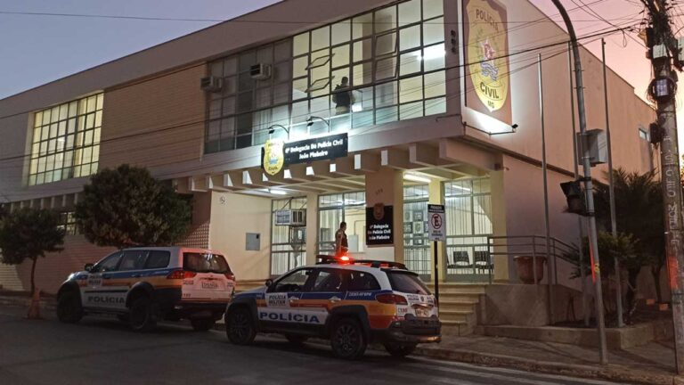 Homem é preso por agredir e ameaçar a própria mãe e irmã no Bairro Itaipu, em João Pinheiro