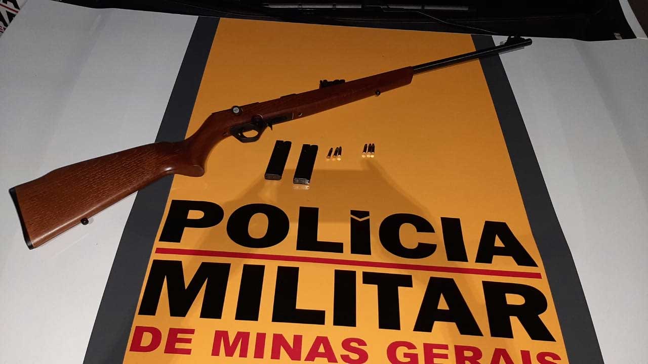 Homem é preso com arma de fogo e CNH vencida na rodovia MG-181 em João Pinheiro