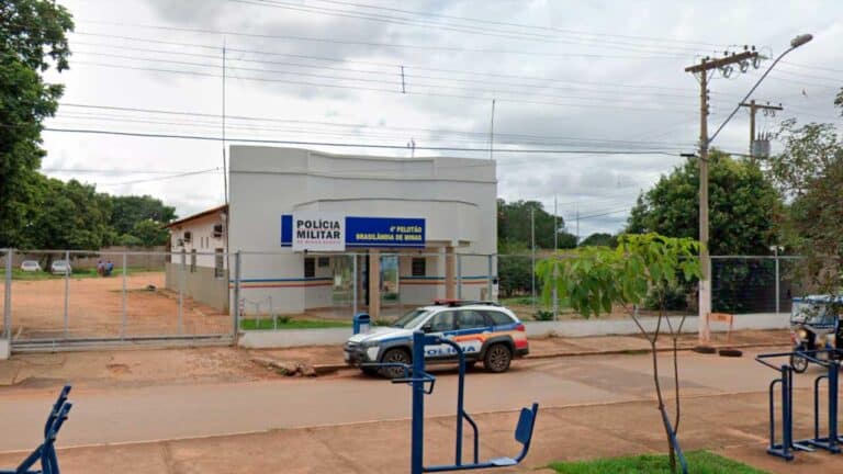 Mulher leva celular para desbloquear na própria loja em que aparelho foi furtado em Brasilândia de Minas