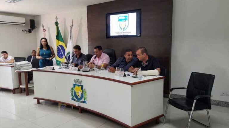 Após embate entre prefeito, vereadores e SINDSJOP, lei que reduz RPV é aprovada