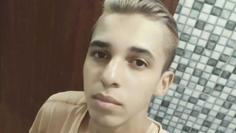 Jovem pinheirense de 21 anos desaparece em Nova Serrana e família busca por informações
