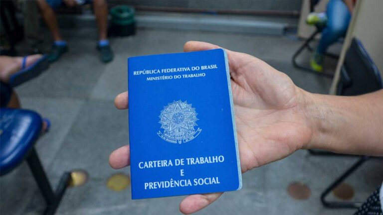 SINE de João Pinheiro tem 27 vagas de empregos abertas com salários de até R$ 3.176,07; confira as vagas