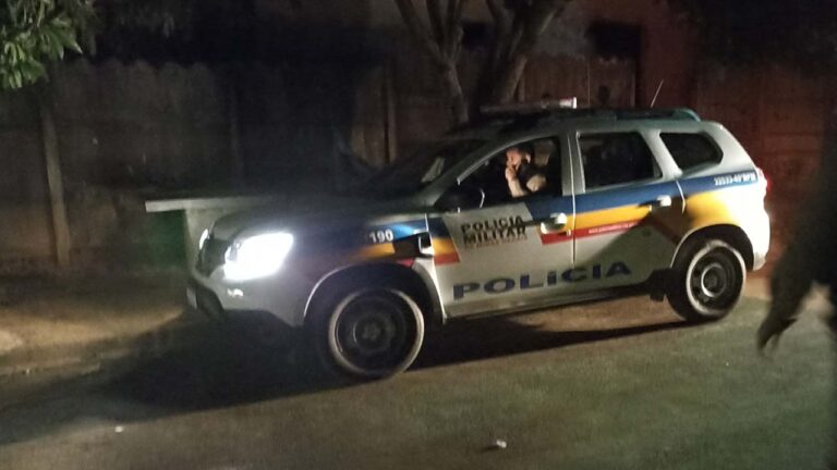 Embriagado, homem agride ameaça matar namorada e enteada no Santa Cruz, em João Pinheiro