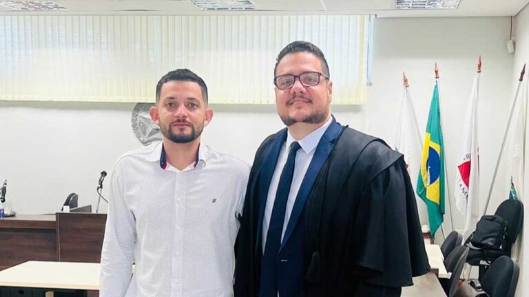 Tribunal do Júri absolve acusado de participar de homicídio em 2012 por falta de provas, em João Pinheiro