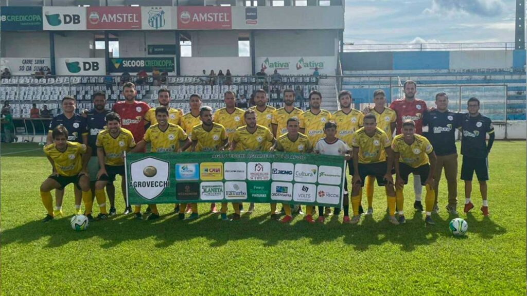 Seleção Pinheirense enfrenta equipe de Patos de Minas em duelo por classificação na Copa AMAPAR Sicredi 2023
