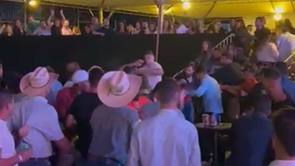 Policial penal atira em duas pessoas durante show de Israel e Rodolfo no Paracatu Rodeio Festival