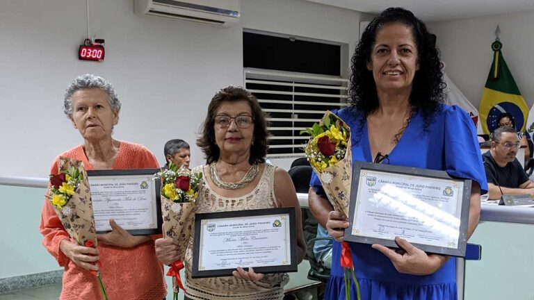 Três mulheres inspiradoras recebem honraria no projeto "Mulher Destaque" da Câmara Municipal de João Pinheiro