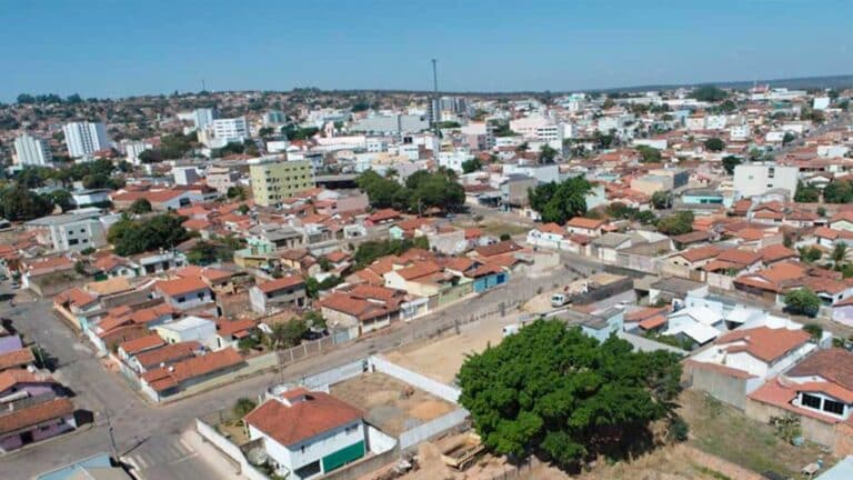 Com apenas 12 novos registros de dengue na última semana, João Pinheiro caminha para controle da epidemia