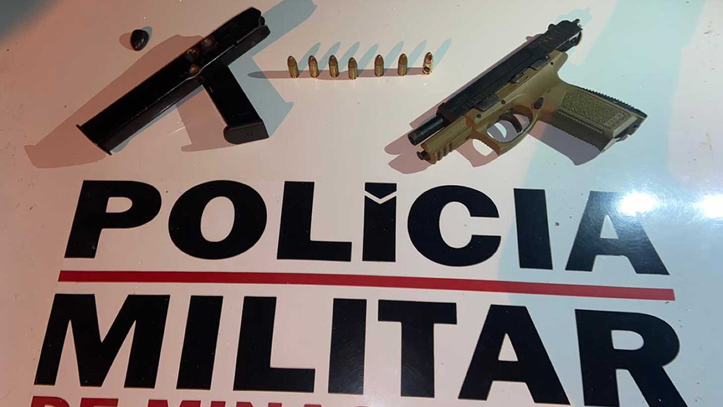 Polícia encontra arma de fogo em lote vago que pode pertencer a vítima de homicídio em Brasilândia de Minas