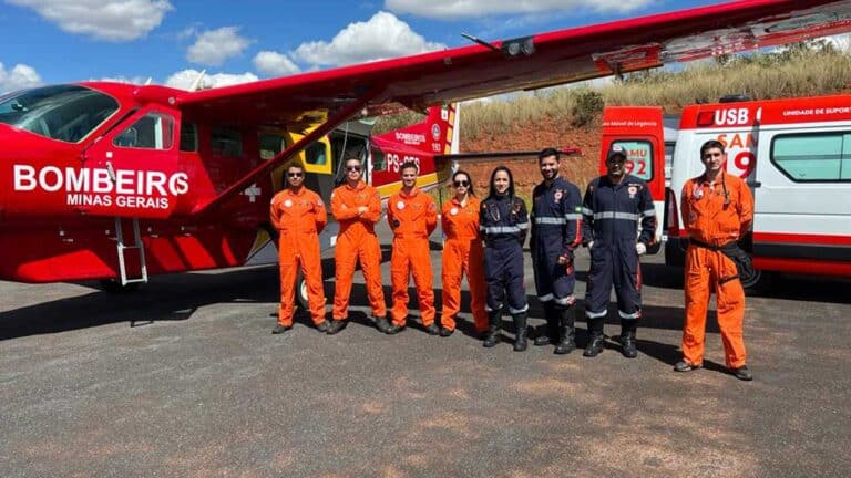 Bebê pinheirense de 6 meses com quadro de cardiopatia grave é transferido de avião à Passos para nova cirurgia