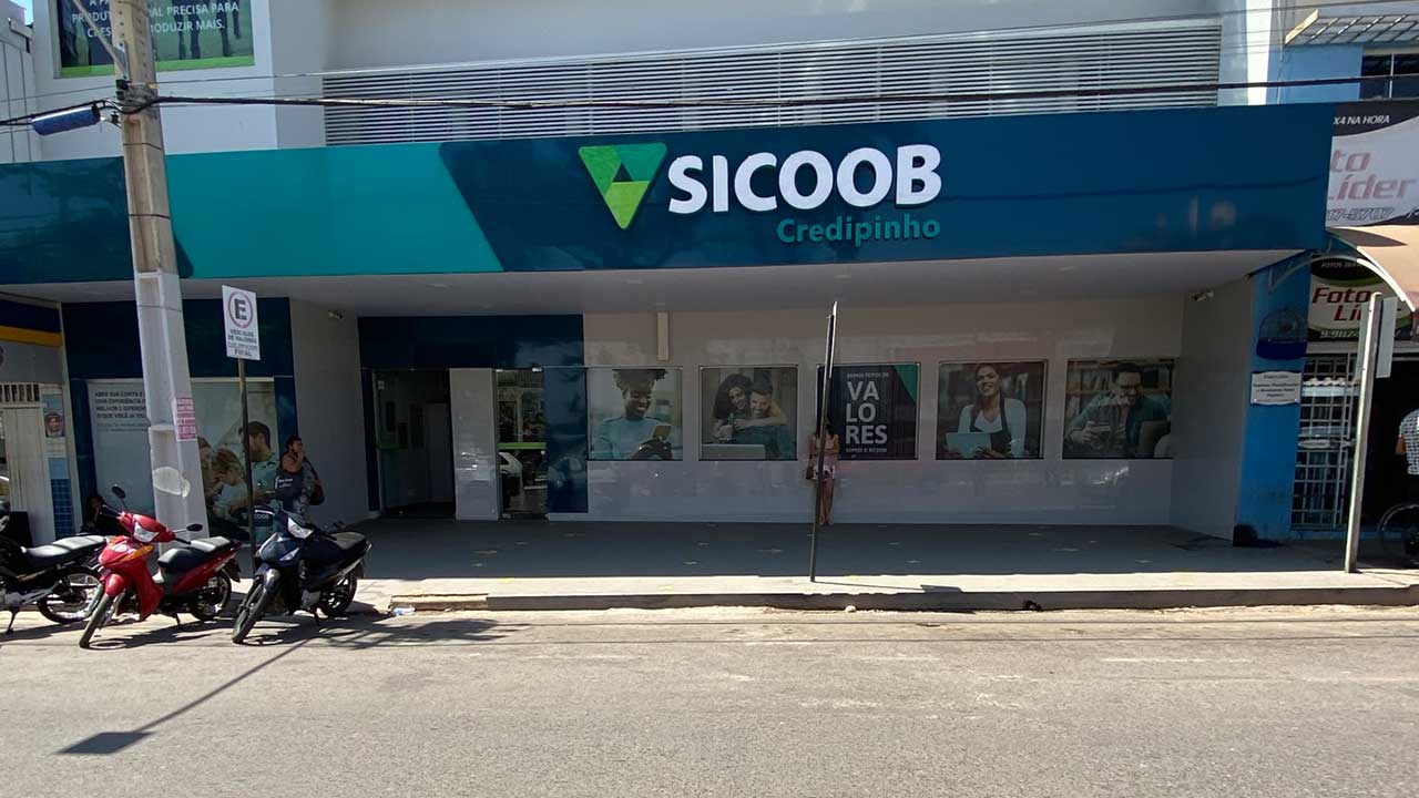 Justiça condena Sicoob Credipinho a indenizar cliente que teve conta invadida por estelionatários