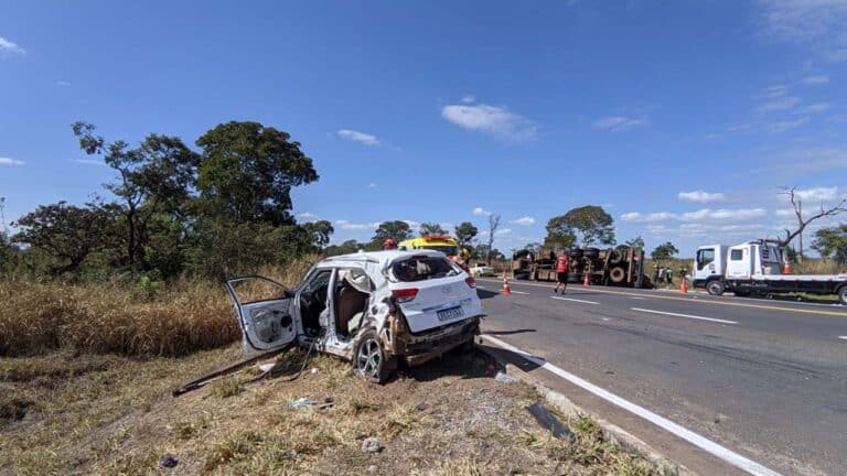 Acidente gravíssimo deixa 5 feridos no trevo da MG-410 com a BR-040, em Lagoa Grande